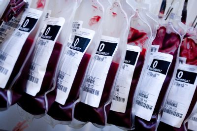 Transfúzní služba AGEL v Šumperku odmění dárce při Valentýnském odběru