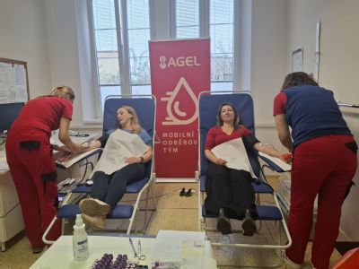 Již druhý mobilní odběr krve v Českém Těšíně přilákal dvacítku dárců, mezi nimi pravidelné dárce i prvodárce